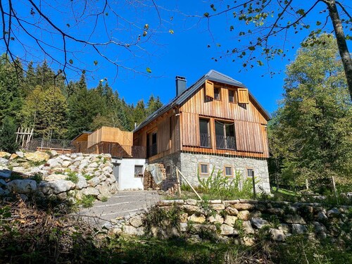 Villa Taja - Four Bedroom Villa, Sleeps 10