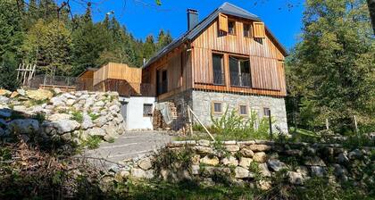 Villa Taja - Four Bedroom Villa, Sleeps 10