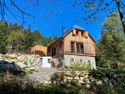 Villa Taja - Four Bedroom Villa, Sleeps 10