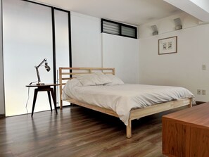 2 bedrooms, iron/ironing board, WiFi, bed sheets - Designed Loft With Beautiful Double Height! (Ciudad de México)