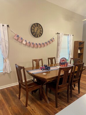 Dining - Beautiful Lakefront Retreat w/ Private Dock! Minutes from public boat ramp (Dayton)