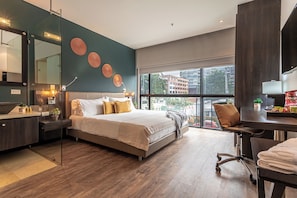 Standaard kamer, 1 kingsize bed | 1 slaapkamer, individueel gemeubileerd, een laptopwerkplek, gratis wifi