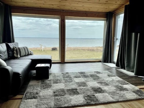 Lake Front Cabin with Amazing Views!