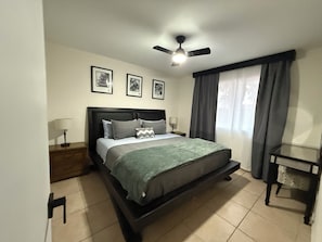 2 habitaciones, escritorio, tabla de planchar con plancha y wifi gratis
