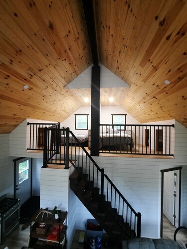 Private Winter Lakefront Cottage - Relax & Unwind