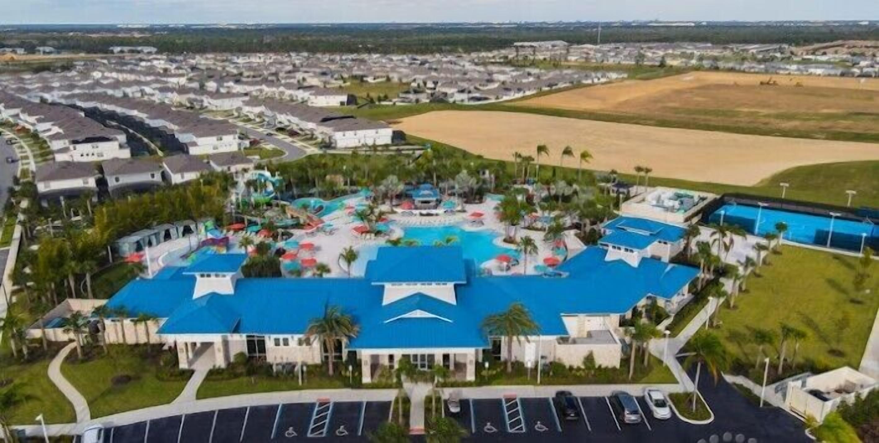 Outdoor pool, a heated pool, pool umbrellas, sun loungers