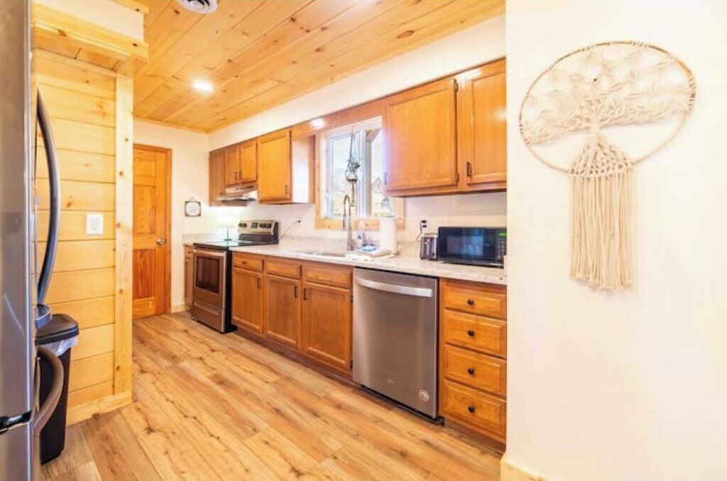 Epic Mtn View! Fenced Yard, Pets! Hot Tub! Firepit