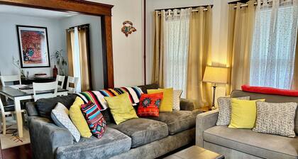 Cozy First Floor Apartment. Located in a quiet neighborhood.