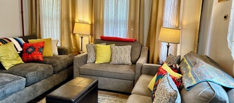 Cozy First Floor Apartment. Located in a quiet neighborhood.