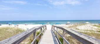 Steps To Beach, Kure Pier, Restaurants, & More!