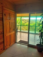 Casa de campo básica, 1 cama de matrimonio grande, vistas al jardín | Balcón