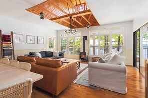 Smart TV, fireplace, books