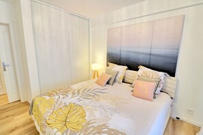 1 soverom, strykejern/-brett, wi-fi (inkludert) og sengetøy