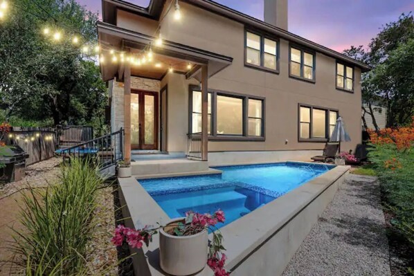 Pool - Central ATX 5brm Pool & Hot Tub - Dog Friendly (Austin)