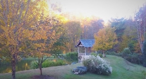 Property grounds - Mtn Ski Retreat | Hot Tub + Fire Pit + Fireplace (Mars Hill)