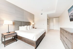 Laptop workspace, iron/ironing board, free WiFi, bed sheets