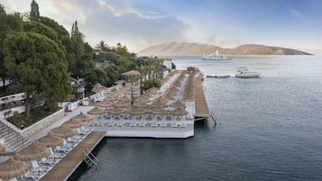 Private beach, free beach cabanas, sun-loungers, beach umbrellas