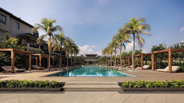 7 outdoor pools, free cabanas, sun loungers - Regent Bali Canggu (Canggu)