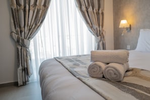 1 bedroom, iron/ironing board, free WiFi, bed sheets - Portside Lodge Building (Marsaskala)