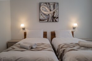 2 quartos, ferros/tábuas de passar roupa, Wi-Fi de cortesia