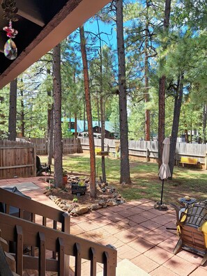 Property grounds - Small Dog Friendly Cabin in The White Mountains!! 🐶🏔️ (Pinetop-Lakeside)