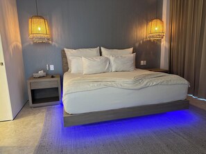 1 bedroom, in-room safe, iron/ironing board, free WiFi