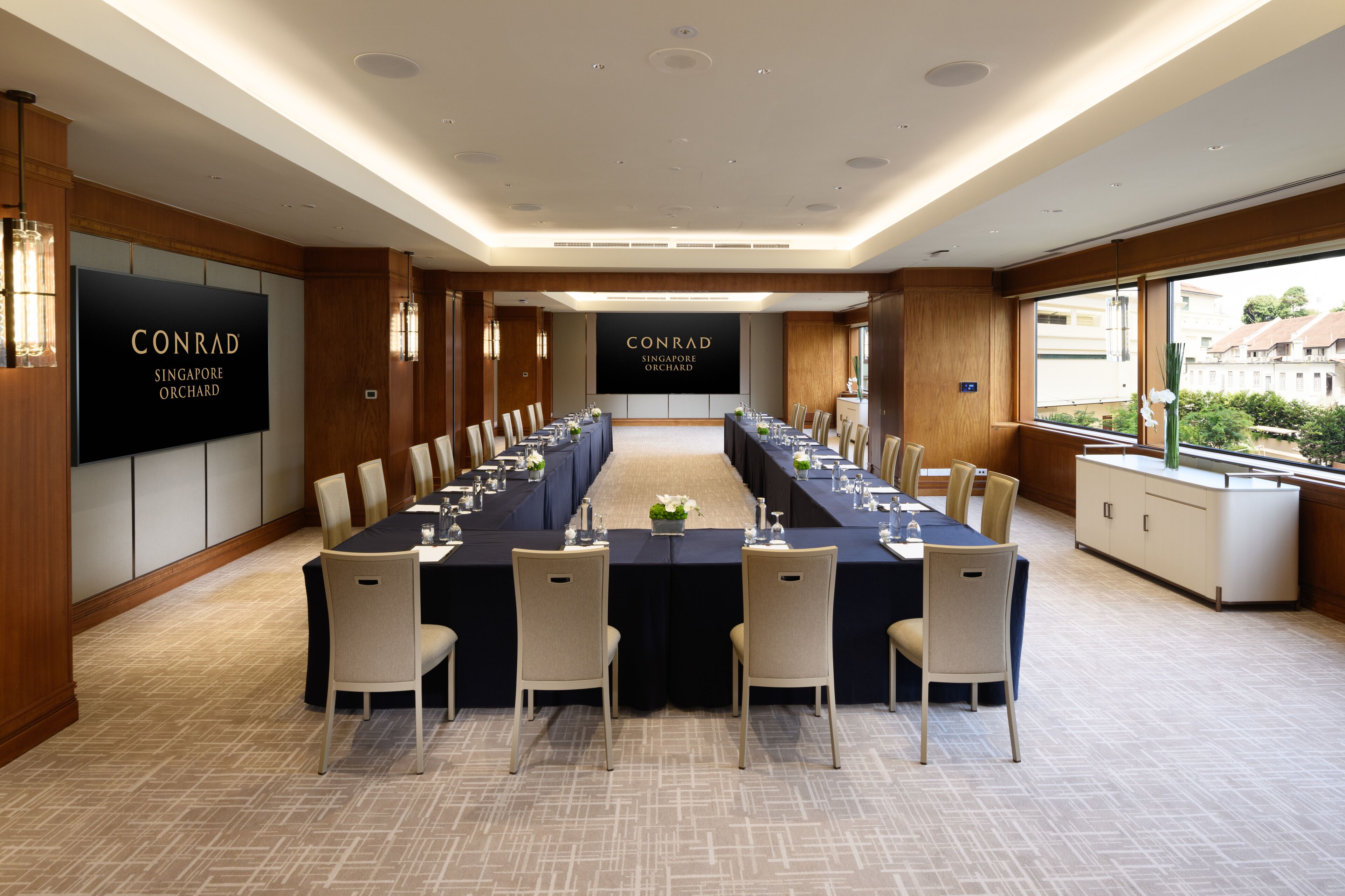 Photo - Conrad Singapore Orchard