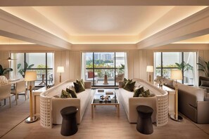 Suite, 1 King Bed (Conrad) | Living area | 55-inch flat-screen TV with cable channels - Conrad Singapore Orchard (Singapore)