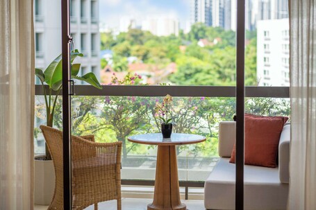 Conrad Singapore Orchard - Image 40