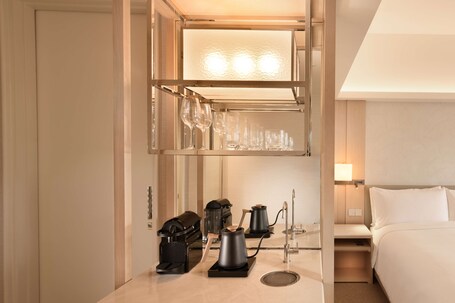 Conrad Singapore Orchard - Image 39