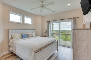 4 bedrooms, iron/ironing board, WiFi, bed sheets - Walk to Surf City Beach: Ocean-View Home w/ Decks! (Surf City)