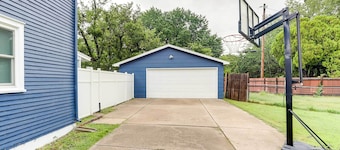 Charming Wichita Home 2 Mi to Downtown!
