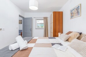 2 bedrooms, free WiFi, bed sheets