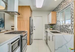 Private kitchen - Palm Springs Oasis (Palm Springs)