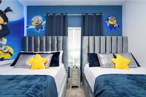 6 bedrooms, premium bedding, free WiFi, bed sheets