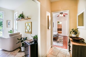 2 Schlafzimmer, Bügeleisen/Bügelbrett, WLAN, Bettwäsche