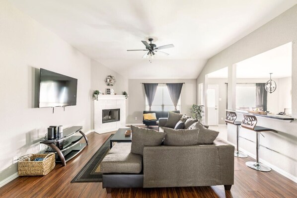 TV, fireplace, foosball, table tennis