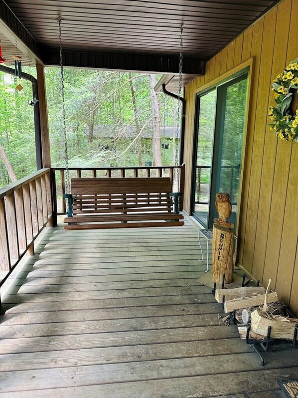 Property grounds - Bonnie Cabin close to Helton Creek Falls (Blairsville)