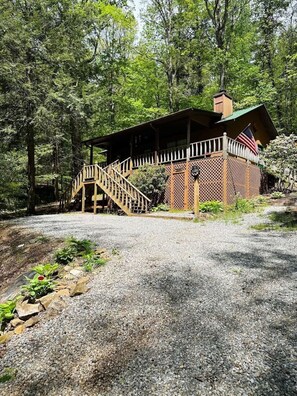 Exterior - Bonnie Cabin close to Helton Creek Falls (Blairsville)