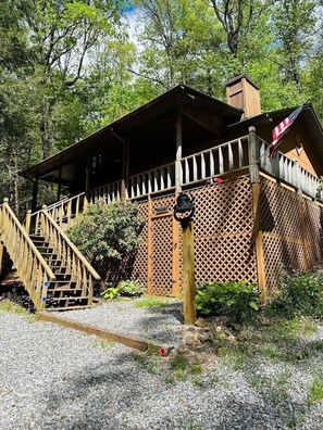 Exterior - Bonnie Cabin close to Helton Creek Falls (Blairsville)