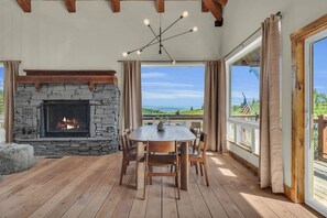 Dining - Scenic Stay w/ Hot Tub by Park City (Summit County)