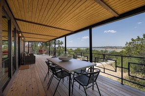Outdoor dining - Canyon Lake Views! Newly Remodeled Lake house near the water & boat ramp!  (Canyon Lake)