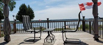 Cozy 2 bed rooms with bunkie cottage. 20 mins way from tobermory.