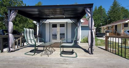 Cozy 2 bed rooms with bunkie cottage. 20 mins way from tobermory.