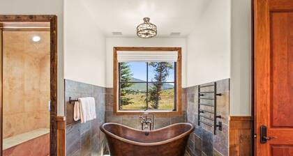 7 BR Mountain Retreat with A/C, Hot Tub, Fireplace & Sopris Views Between Aspen & Carbondale
