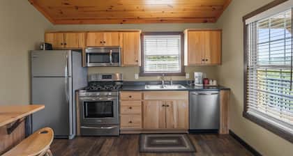 Willow Cottage at Hillside Hideaways-Catch and Release Fishing