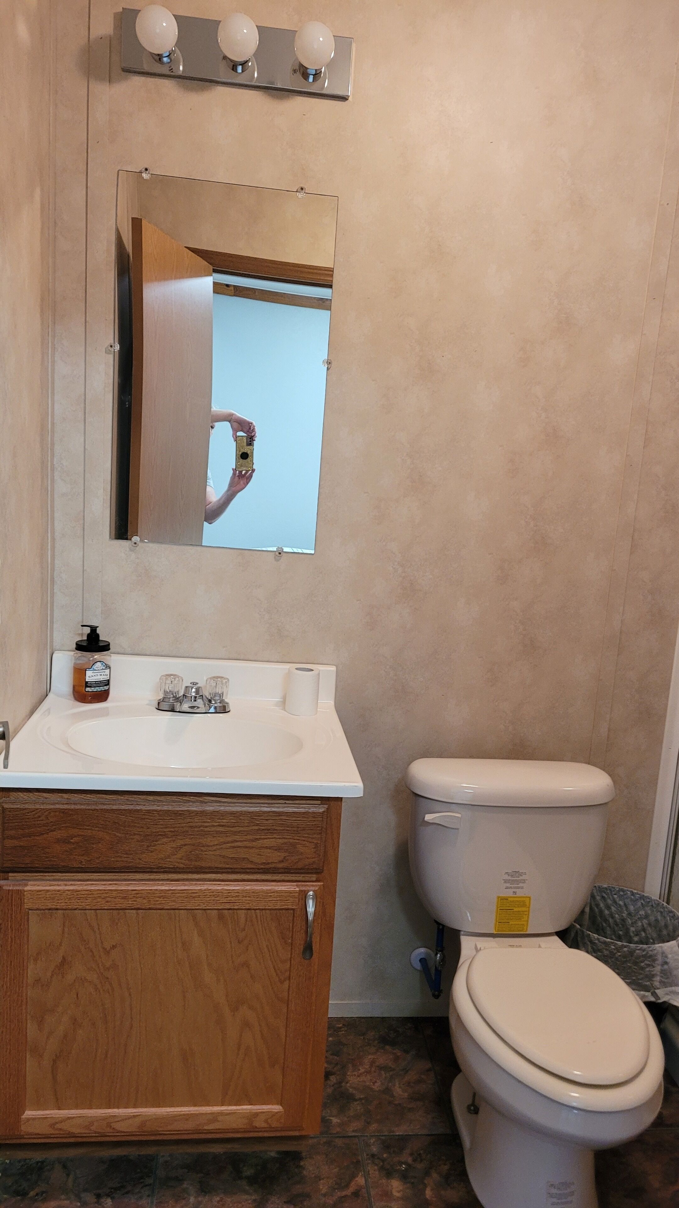 Dusch, handdukar och toalettpapper