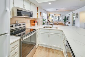 Fridge, microwave, stovetop, dishwasher - Walk to Shore: Condo w/ Balconies in Myrtle Beach! (Myrtle Beach)