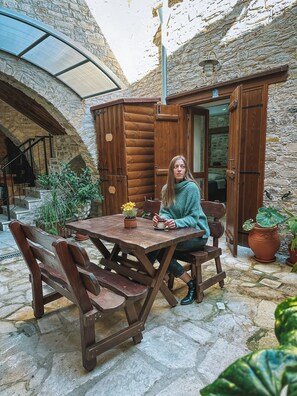 Decoración personalizada, muebles diferentes y escritorio