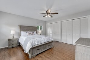 3 camere, una scrivania, Wi-Fi, lenzuola